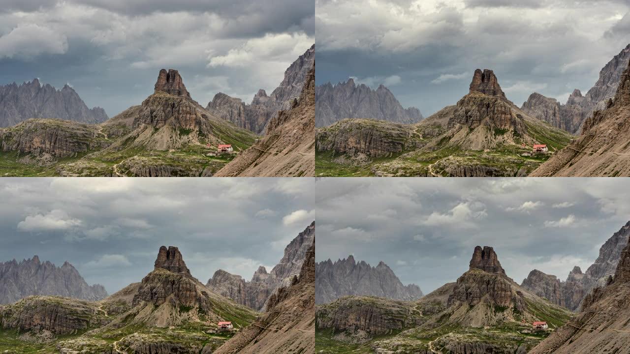 从多比亚科附近的兰德罗山谷 (Valle di Landro) 看到，在拉瓦雷多 (Tre Cime