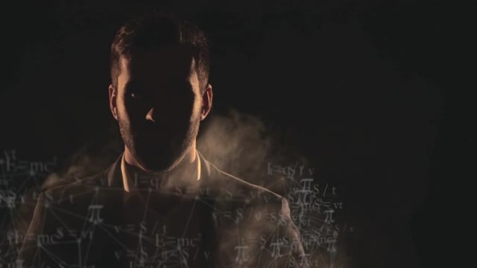 4k慢动作视频的男性脸在阴影和烟雾和数学。