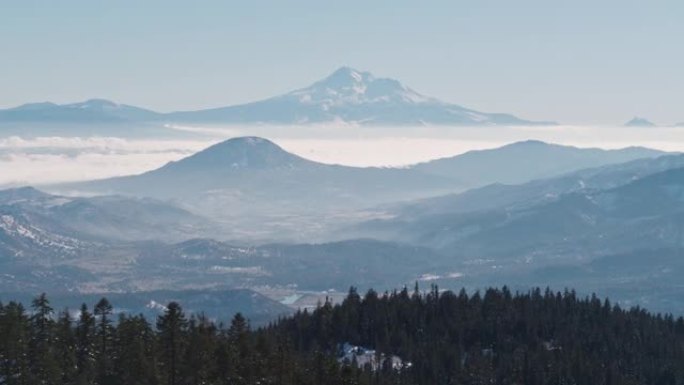 从阿什兰山看沙斯塔山