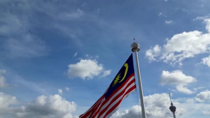 在Merdeka的马来西亚吉米朗线旗帜的旋转视图