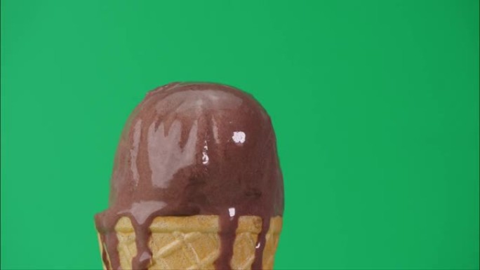 巧克力冰淇淋的融化