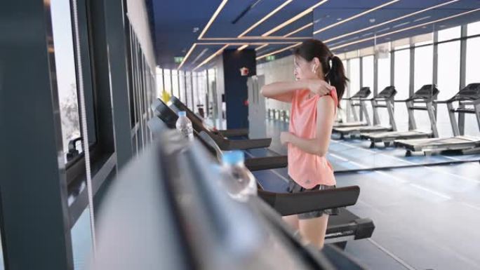 活跃的现代亚洲人使用可穿戴小工具通过移动应用计算锻炼时间的步数