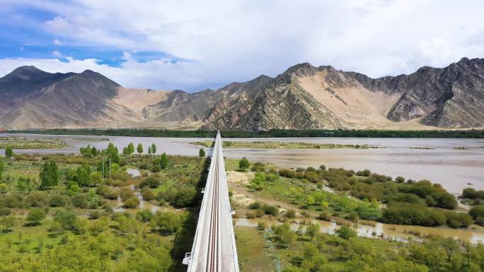 铁路桥梁 沿河铁路 西藏铁路 川藏铁路