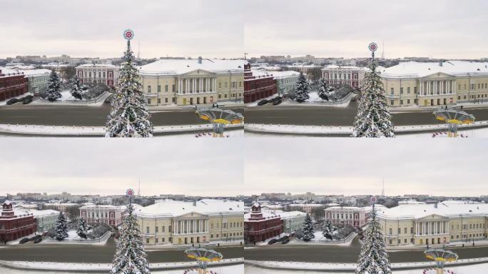 美丽的城市圣诞树上的五彩雪花。