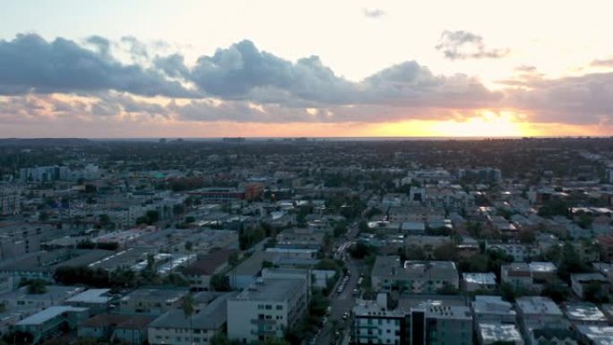 洛杉矶卡尔弗城附近的鸟瞰图