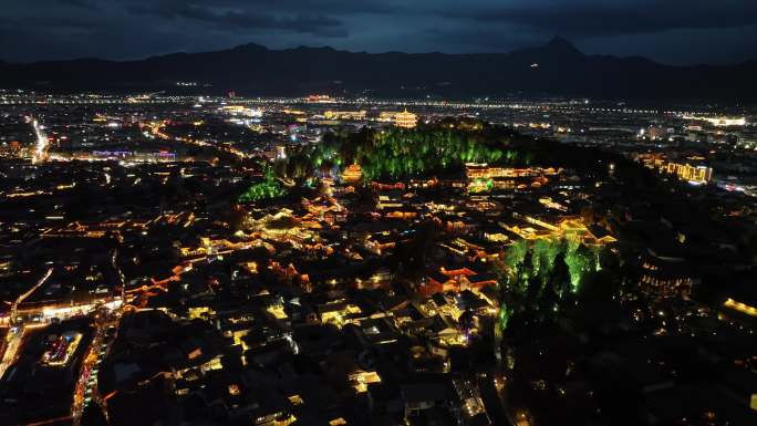 航拍丽江古城夜景