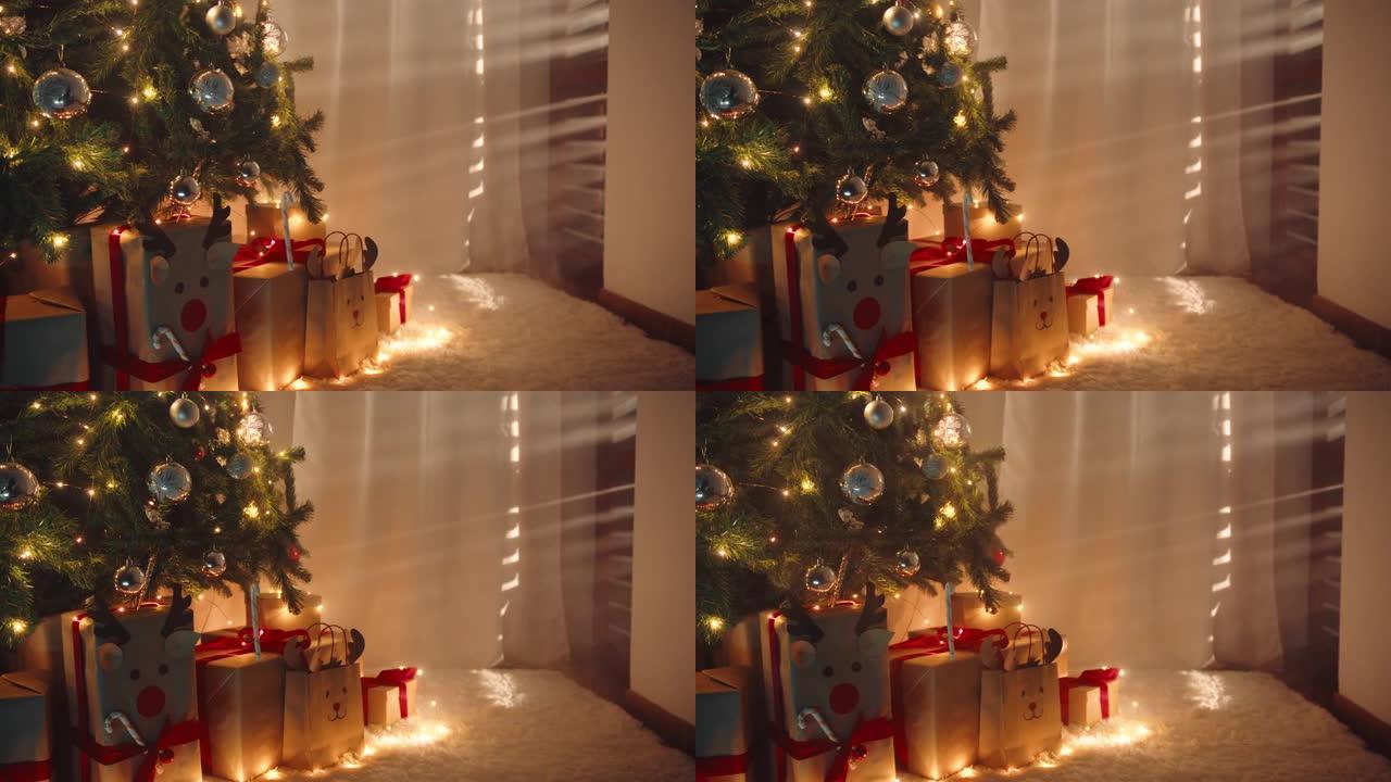 窗灯处的圣诞树