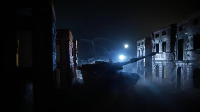 战争的概念。军事剪影战斗场景在战争雾天空背景，世界大战士兵剪影下面多云的天际线在晚上。在废墟城市的战