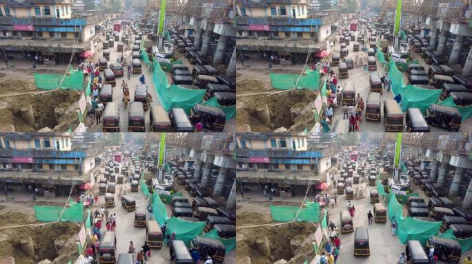 印度孟买街头交通堵塞。
