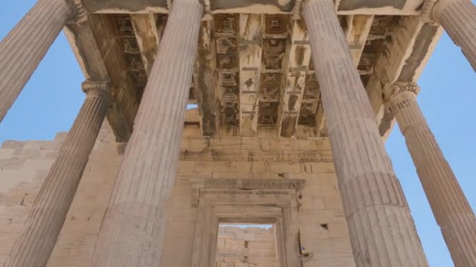 希腊雅典卫城panroseion圣所入口处的柱子视图