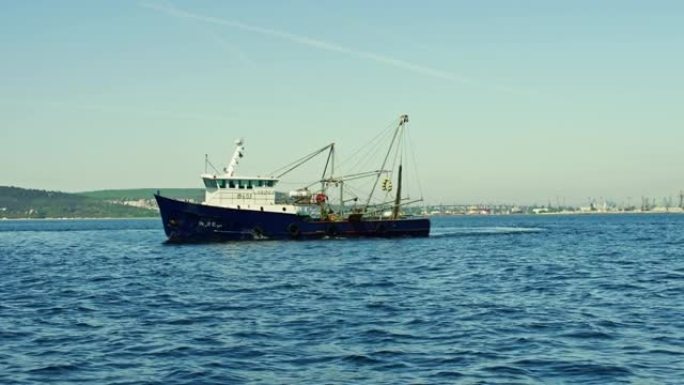 黑海的渔船。
