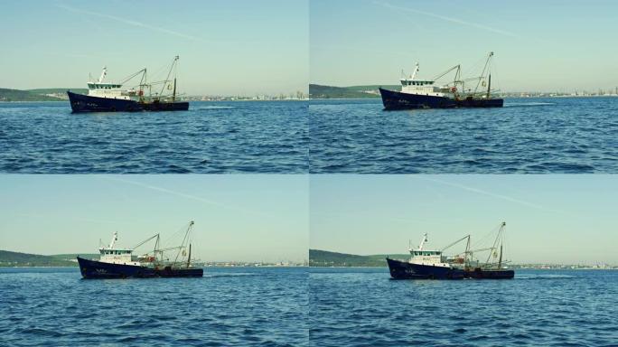 黑海的渔船。