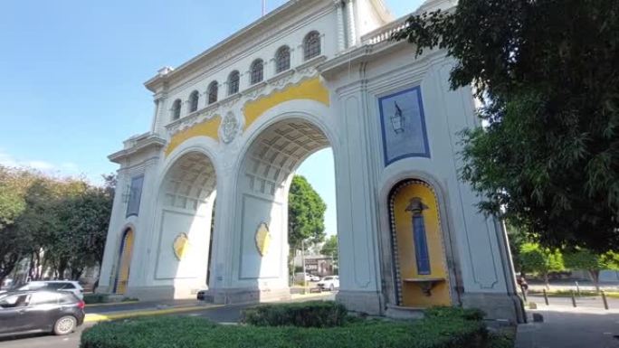 瓜达拉哈拉拱门，历史古迹