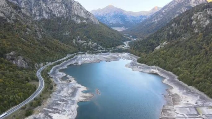 南欧范旅行无人机剪辑: 比利牛斯山脉、阿拉贡/韦斯卡、诺格拉·里巴戈尔萨纳河