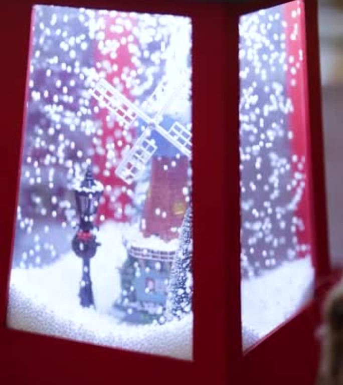 雪球，圣诞家居装饰用品，圣诞用品，玻璃雕像里面有一个圣诞雕像