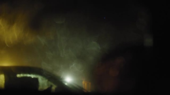 泽西岛圣Ouen湾的暴风雨袭击车窗的特写镜头