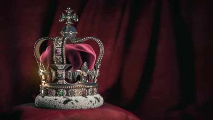 粉色红色背景的枕头上有珠宝的皇家金色皇冠。英国联合王国君主制的象征。3d可循环无缝视频动画