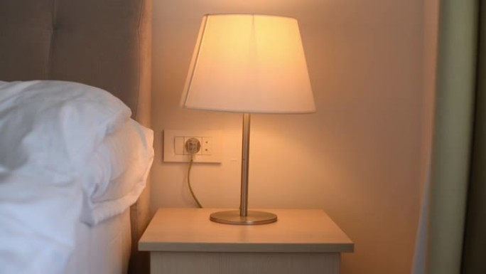 便宜的酒店公寓房间床头灯