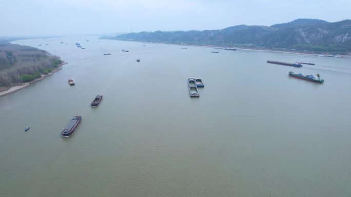 航拍行驶在长江上的货轮轮船