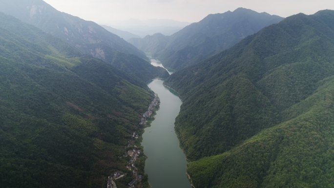 杭州临安柳溪江青山殿水库绿水青山航拍