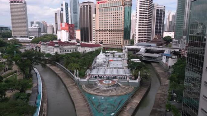 吉隆坡市清真寺的鸟瞰图