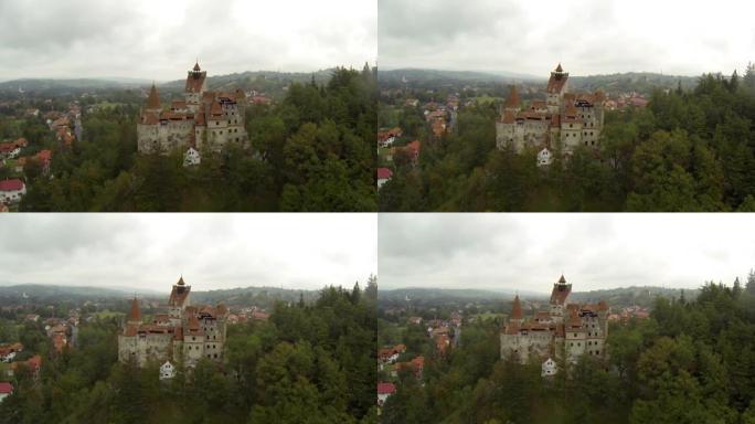 在村庄边缘的岩石上建造的城堡的航拍图像7