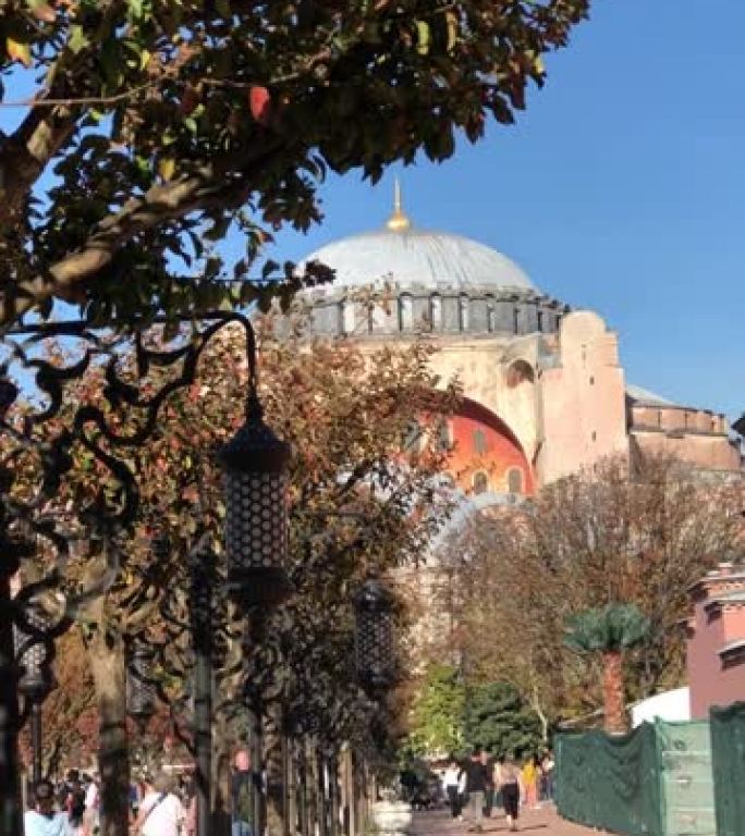 土耳其伊斯坦布尔-圣索菲亚教堂-圣索菲亚是前希腊东正教宗法大教堂-奥斯曼帝国清真寺，现在是伊斯坦布尔