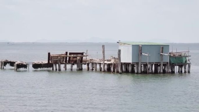 渔民水上木制建筑
