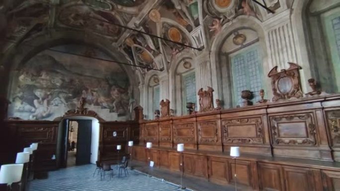 那不勒斯-圣塞韦里诺和索西奥教堂的圣器收藏所概览