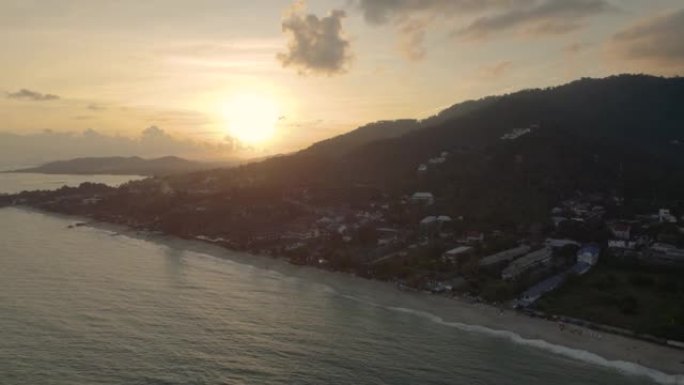 无人机在泰国苏梅岛日落拉迈海滩的成本上上涨