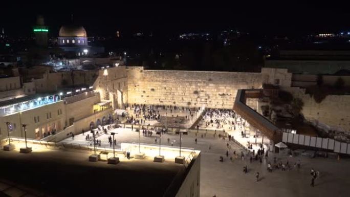 以色列耶路撒冷晚间的西墙 (哭墙)