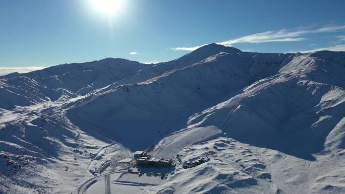 新疆狼山国际滑雪场