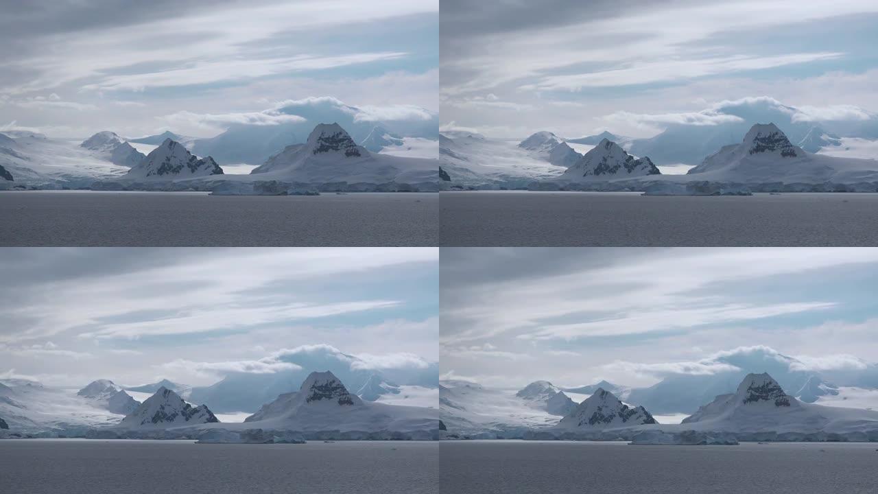 南极生态系统。升高温度，概念全球变暖。气温上升改变了天气。南极洲。冰川海洋冰山融化的巨大浮冰。全球变