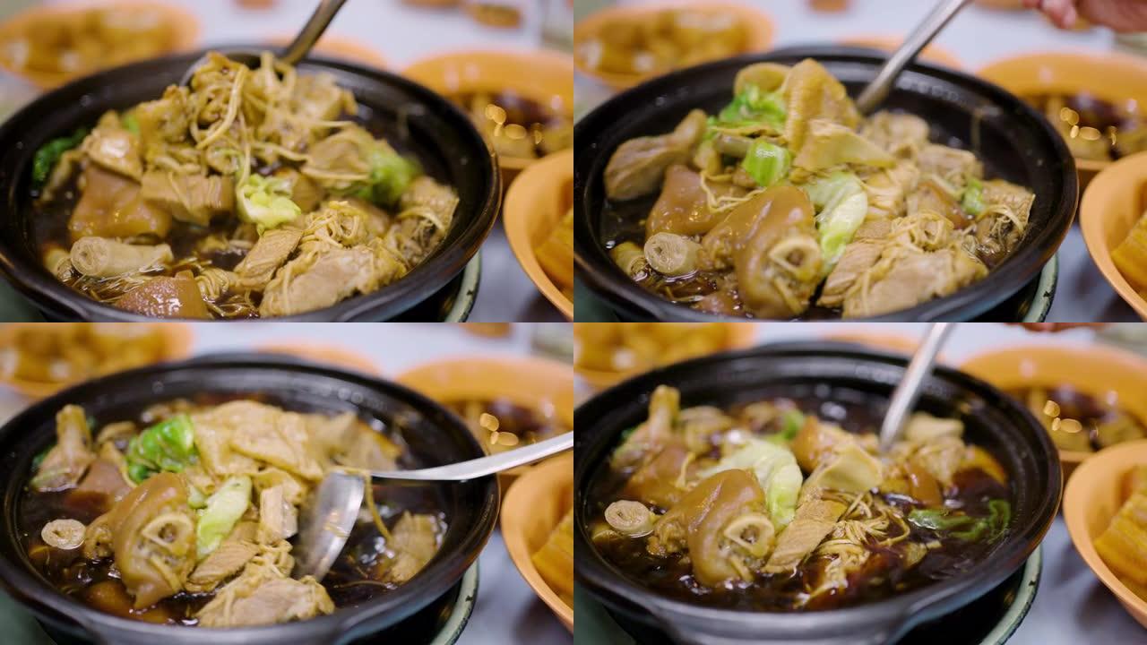 特写中国排骨菜或肉骨茶放在桌子上