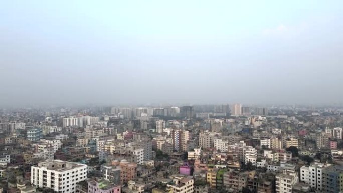 达卡城市天际线的无人机视图。孟加拉国达卡的住宅和公司建筑