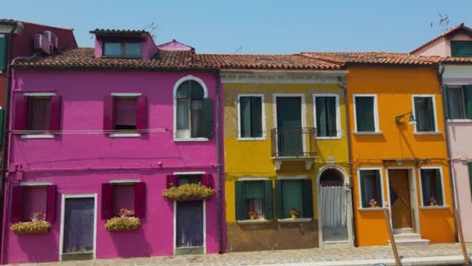 威尼斯布拉诺的五颜六色的房子