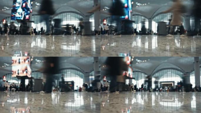 延时旅行者人群在机场出发大厅-伊斯坦布尔机场