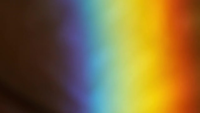 抽象散焦多色光彩虹。房子墙上的天然彩虹。光色散。光的折射。高质量FHD视频素材。