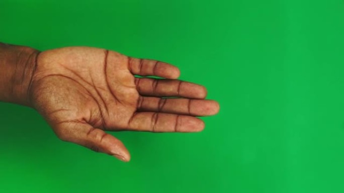 15手势手掌包，用于在绿色屏幕上用男性黑手控制触摸屏