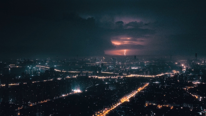 4k城市雨夜暴风雨雷电闪电航拍