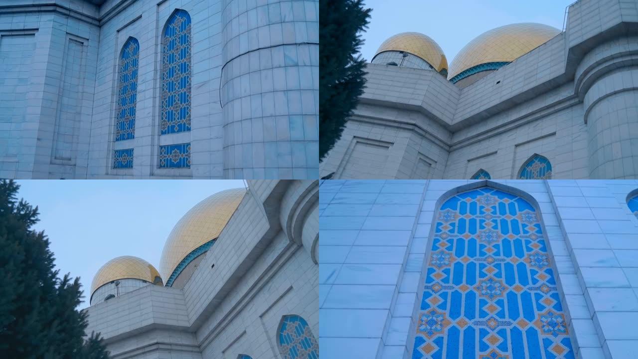阿拉木图市正在运作的中央清真寺，以穆斯林风格建造