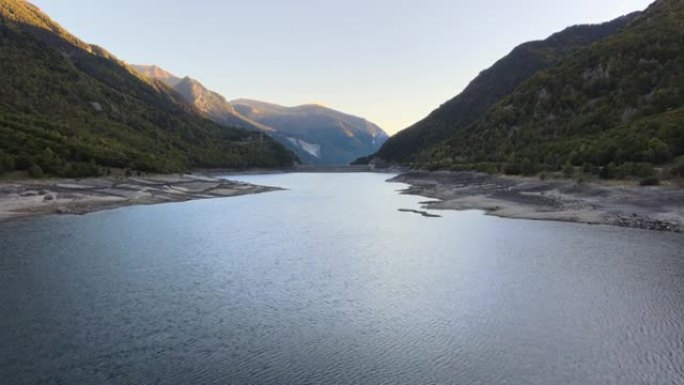 南欧范旅行无人机剪辑: 比利牛斯山脉、阿拉贡/韦斯卡、诺格拉·里巴戈尔萨纳河