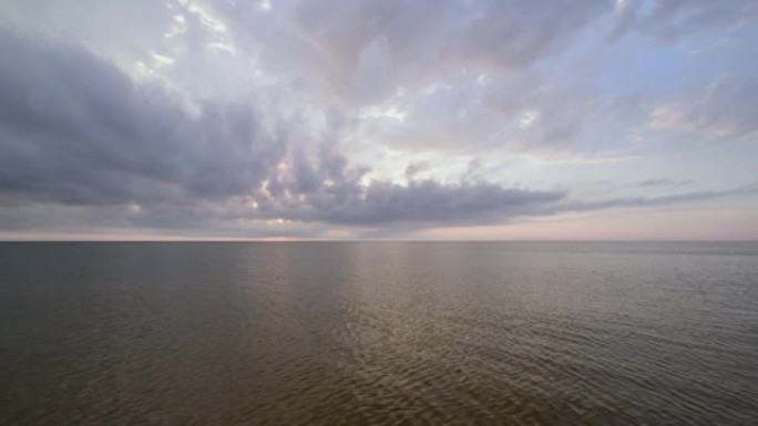 日出波纹水面，亚速海，阿拉巴特吐，乌克兰