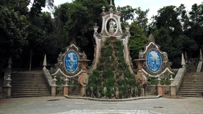 美人鱼花园，共和广场-科英布拉公园的历史地标。