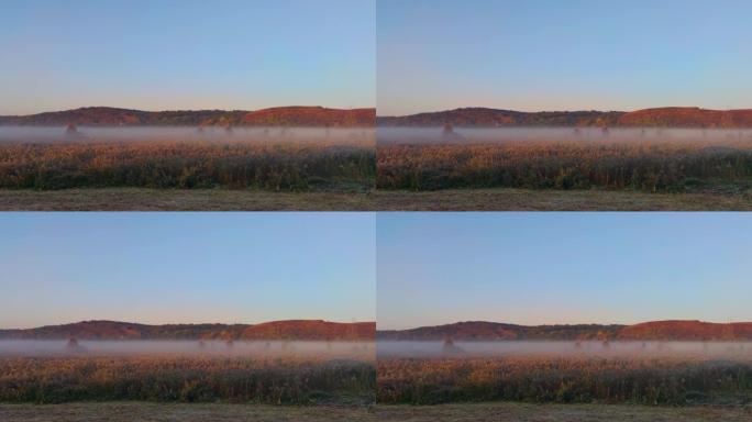 早晨山区附近的雾谷