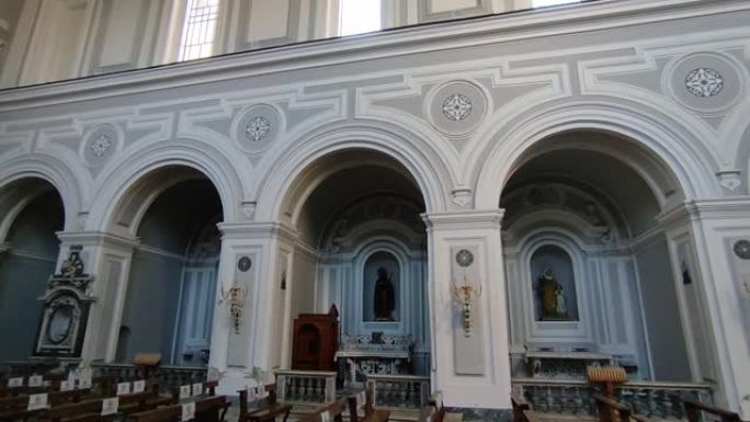 那不勒斯-圣玛丽亚·德格里·安吉利·阿尔勒·克罗西教堂的内部概述