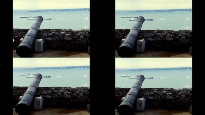 70年代大炮从悬崖上看海景