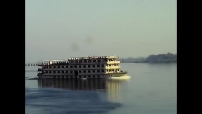 埃及水域的渡轮80年代