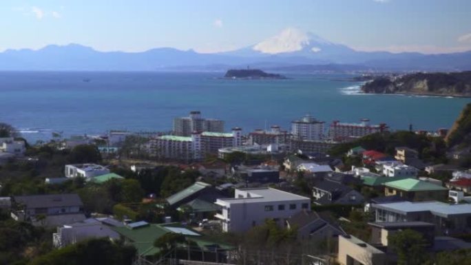 江之岛与住宅区以外的富士山