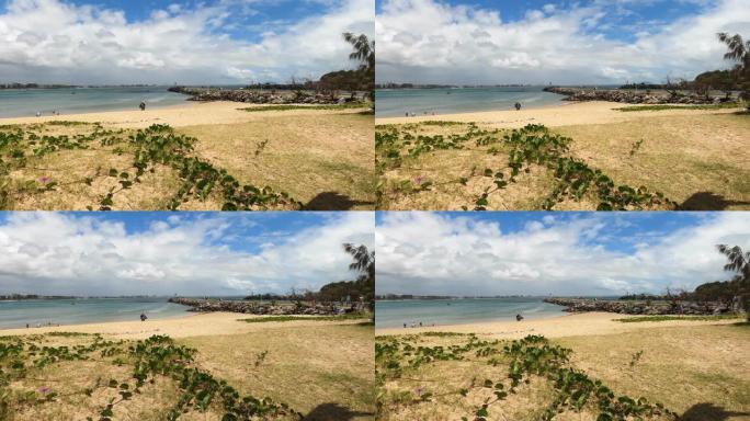 从Spit海滩到Mooloolaba Spit Rock Wall，昆士兰州，澳大利亚。